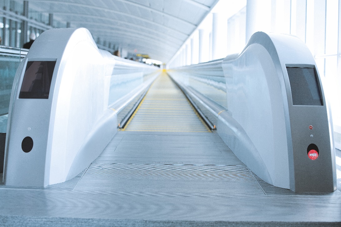 The-Turbo-Track-at-Toronto-Pierson-Intl-Airport-the-earlier-model-of-the-ACCEL-moving-walkway-which-speeds-up-to-7.5-mph.-courtesy-thyssenkrupp.jpg