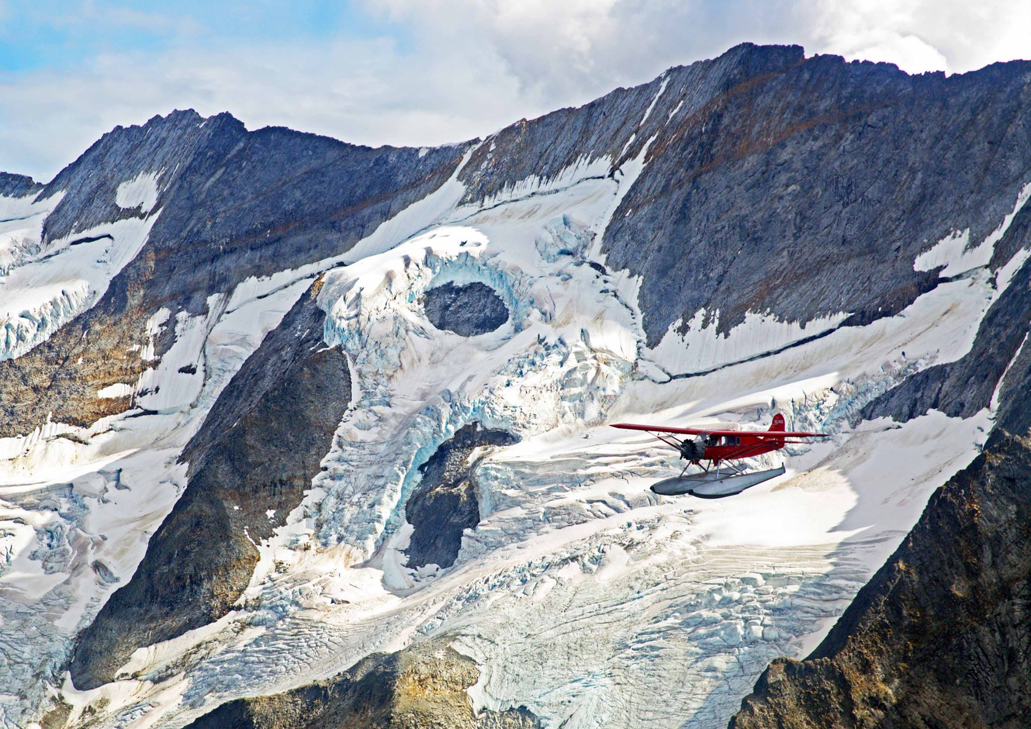 Warren Wright's Bellanca in the Mackenzies.jpg