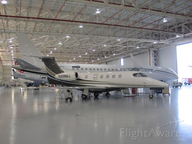 phenom 300.jpg